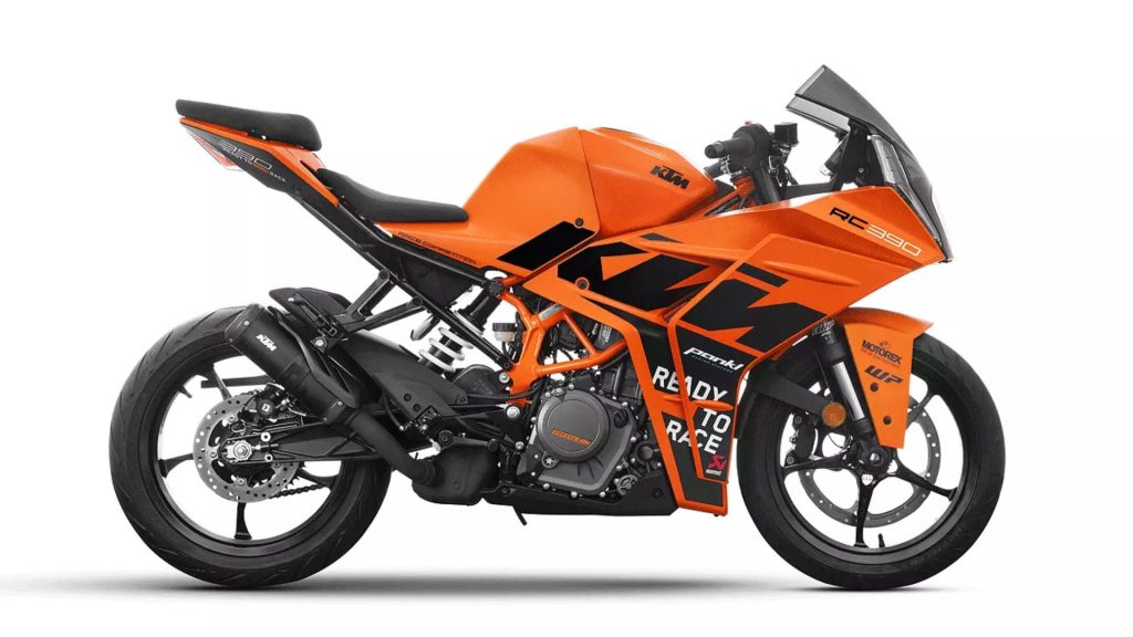 KTM RC 390 A beast on the road