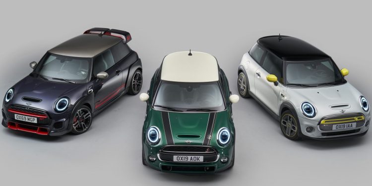 The 4th Gen of Mini Cooper Petrol Combining Power and Tradition 1