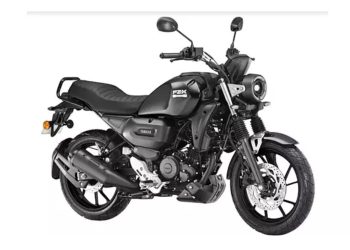 Yamaha FZ X Chrome and Metallic Black Colour Variants Launched 2