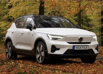 Launched at Rs 54 95 lakh the Volvo XC40 Recharge single motor