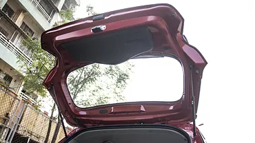 grand i10 nios exterior open boot trunk