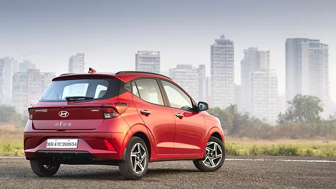 grand i10 nios exterior right rear three quarter