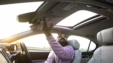 honda city hybrid sunroof moonroof10