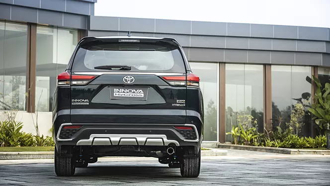 innova hycross exterior rear view