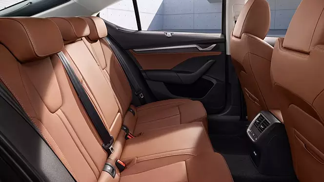 octavia facelift interior rear seats