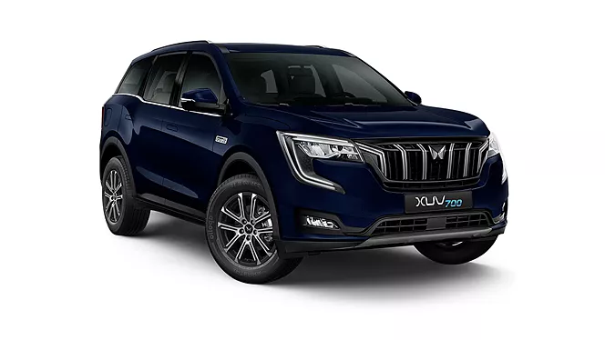 xuv700 exterior right front three quarter 3