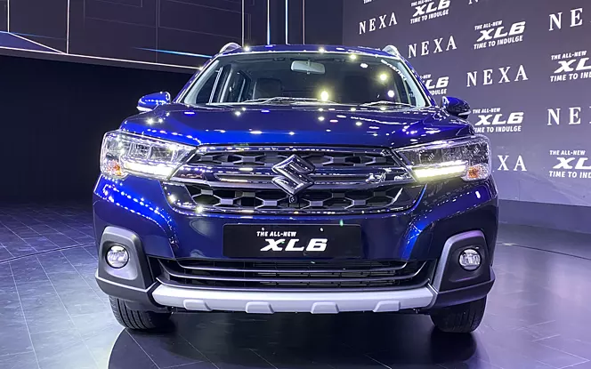 2022 xl6 exterior front view