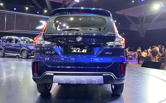 2022 xl6 exterior rear view