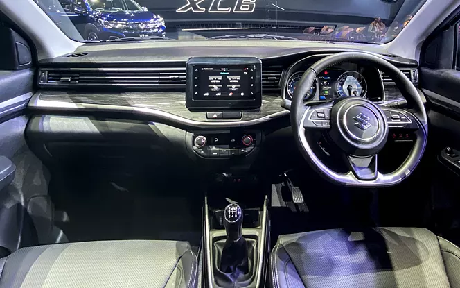 2022 xl6 interior dashboard 15