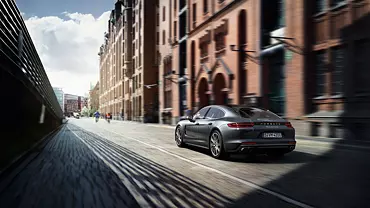 Porsche Panamera Rear view 164350