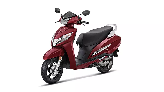 activa 125 left front three quarter