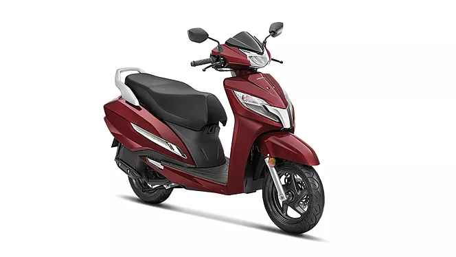 activa 125 right front three quarter