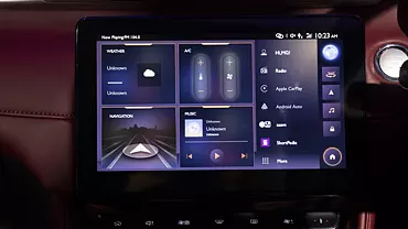 astor interior infotainment system