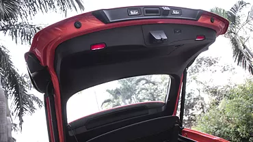 cayenne coupe exterior open boot trunk