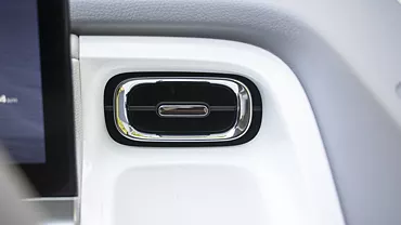 comet ev interior right side air vents