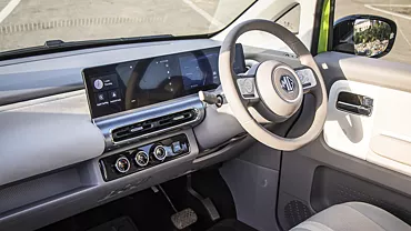 comet ev interior steering wheel 4