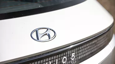 ioniq 5 exterior rear logo Copy