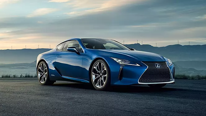 lexus lc 500h right front three quarter7