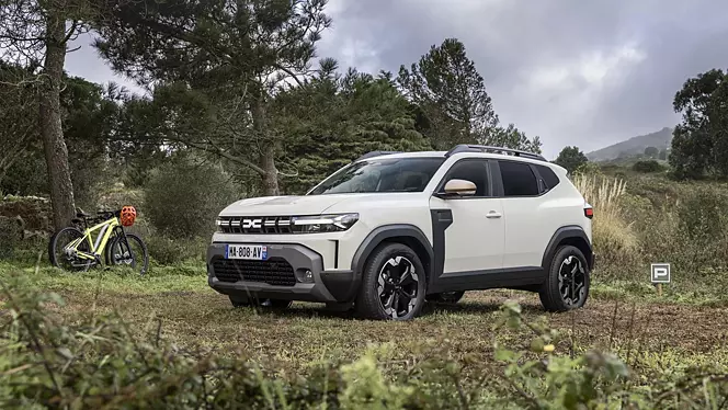 new duster exterior left front three quarter 2