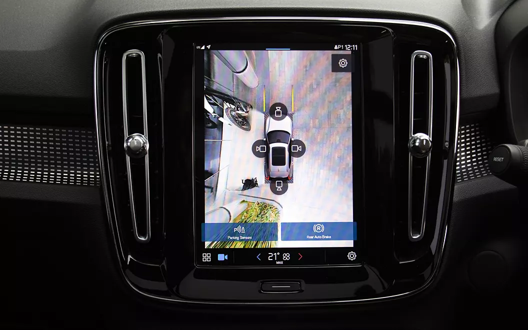 volvo xc40 recharge 360 degree camera control22