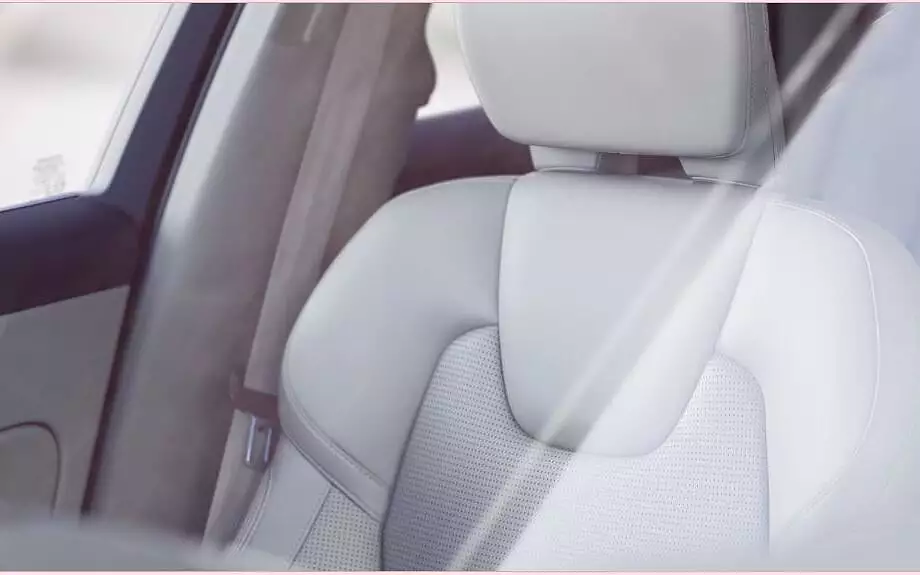 xc60 interior front seat headrest