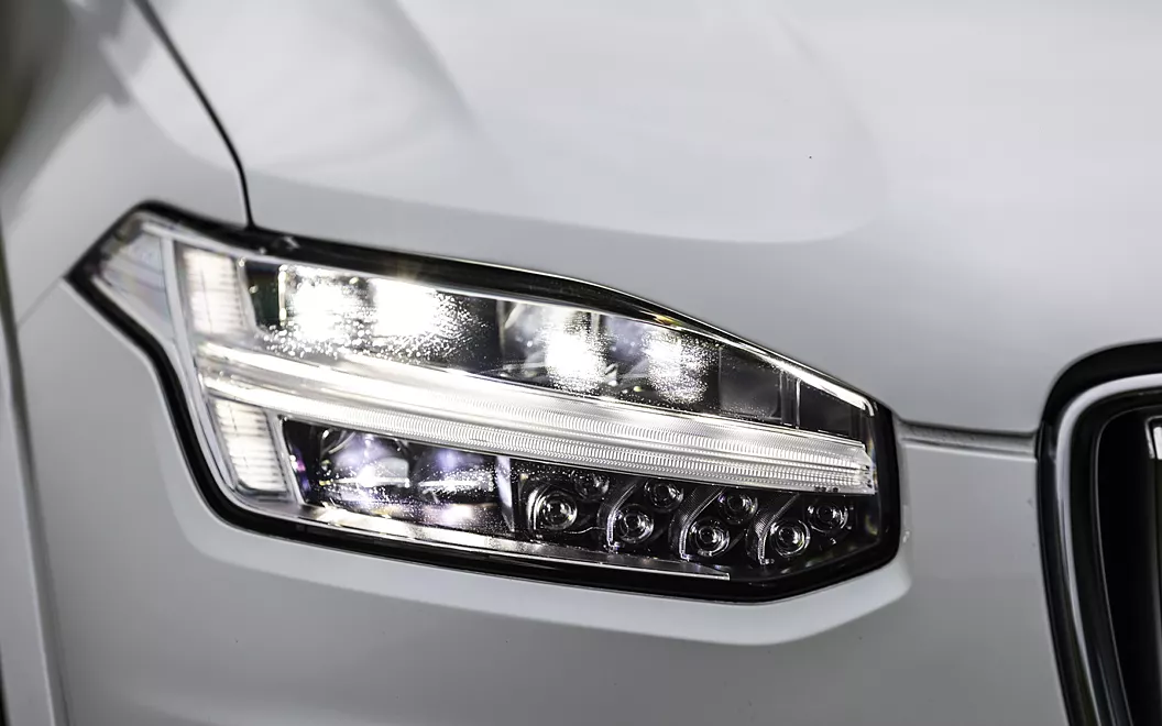 xc90 exterior headlight