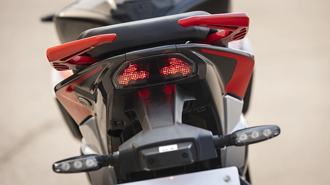 xtreme 125r tail light