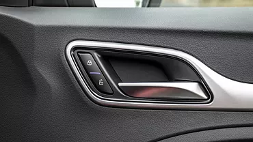 zs ev interior front right door pad handle