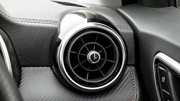 zs ev interior right side air vents