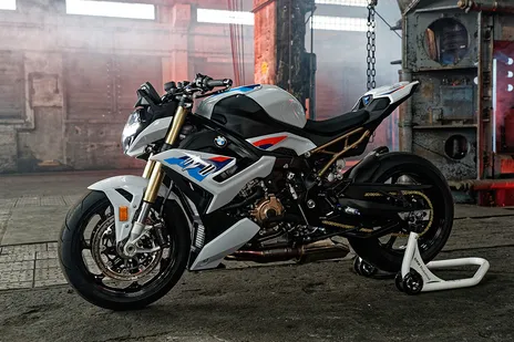 2021 s1000r60c870cb73eea