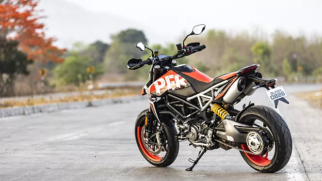 hypermotard 950 left rear three quarter