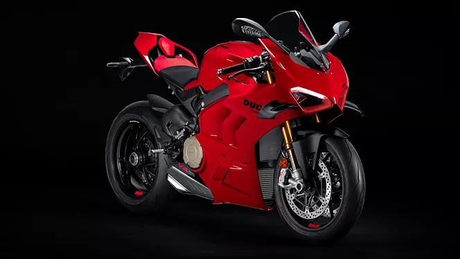 panigale v4 right front three quarter (1)