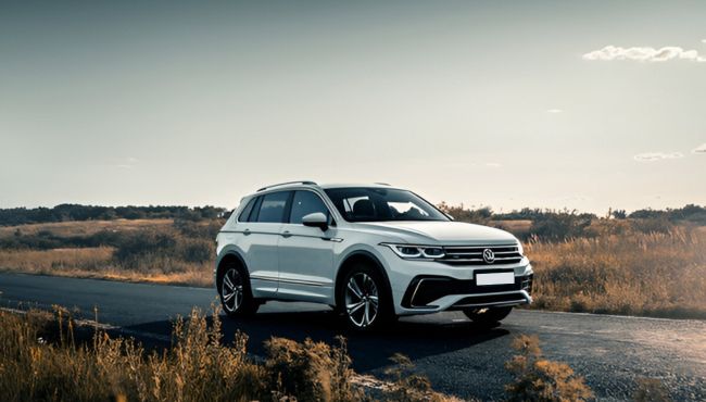 Volkswagen Tiguan R Line right side exterior