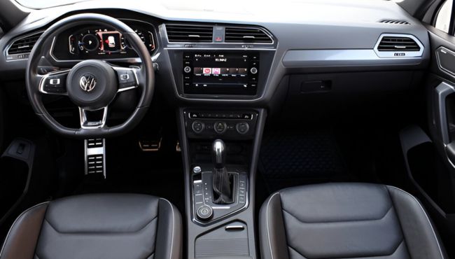 Volkswagen Tiguan R-Line Infotainment System