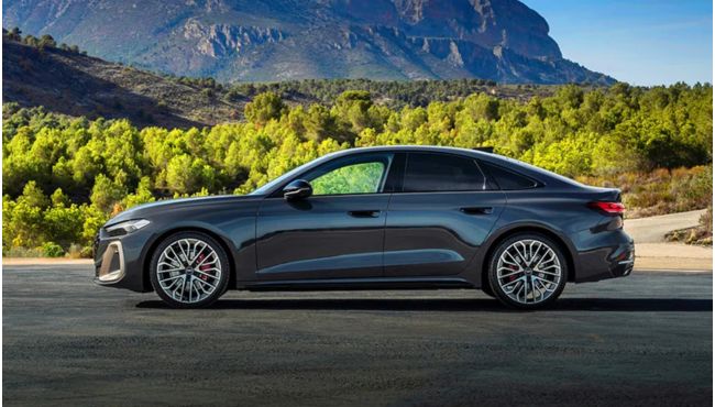 Audi A5 Front Left Side view