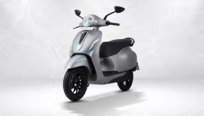Bajaj Chetak 3503 left wide view