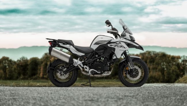Benelli TRK 502 wide view