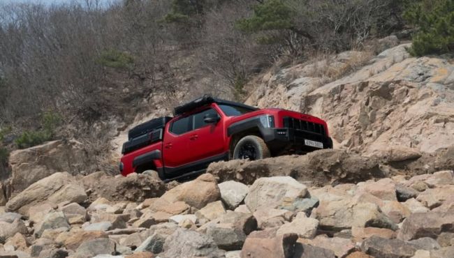 Kia Tasman action view