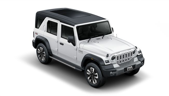 THAR ROXX Everest White view