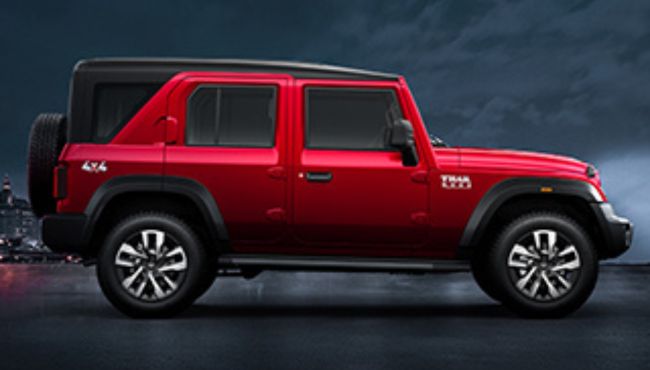THAR ROXX side view